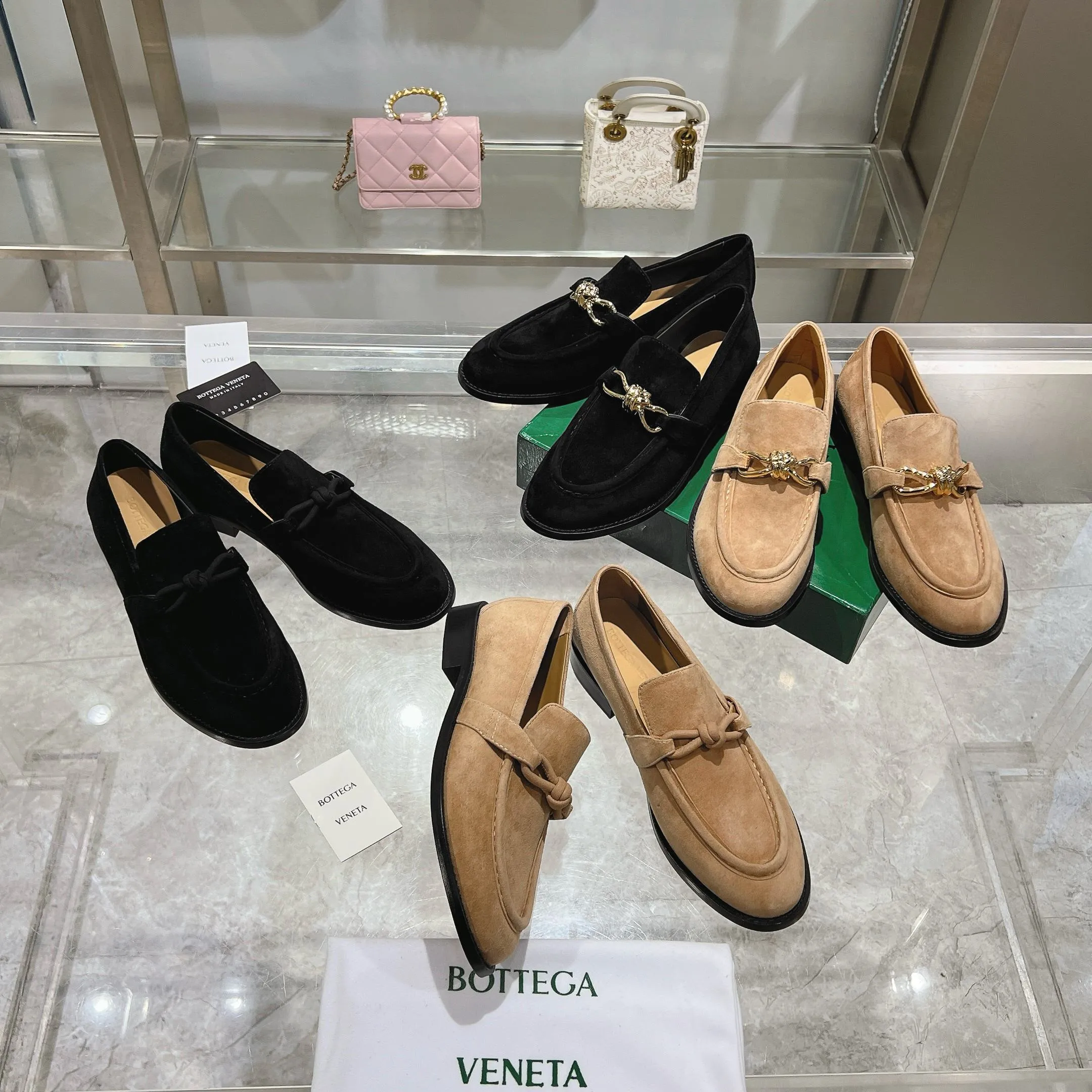 [BV] Top P: 840💰 Size: Female 35-39 (Female 40 custom-made) Male 39-44 (38.45 non-refundable) Bottega Veneta 2025 counter model! Small round toe loafers! Imported leather outsole! Imported grained cowhide! Solid color Niuli! !